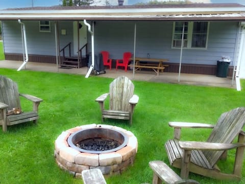 Friends around the Firepit, what could be better.