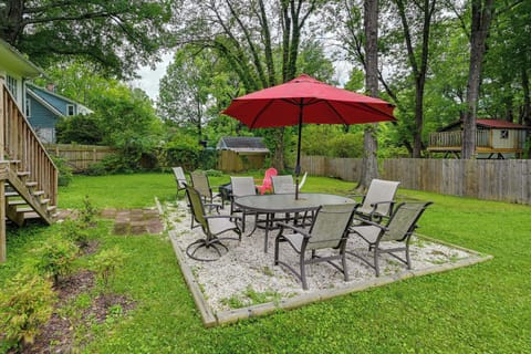 Greensboro Vacation Rental | 3BR | 2BA | Stairs Required | 1,250 Sq Ft