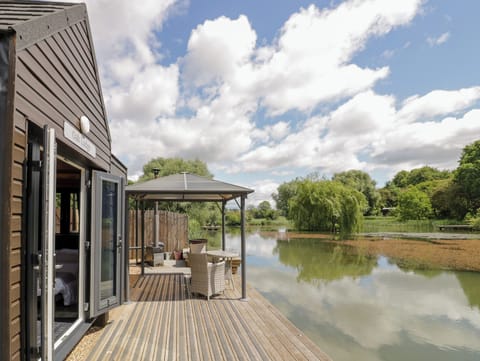 Cottage | Property grounds
