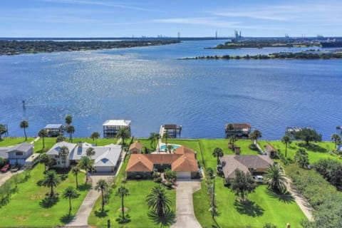Aerial view of riverfront homes on Little Marsh Island