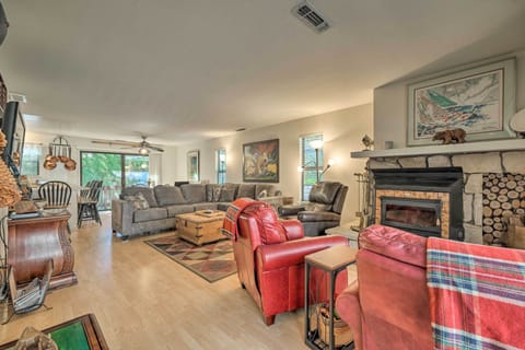 Groveland Vacation Rental | 2BR | 2.5BA | Stairs Required | 2-Story Townhome
