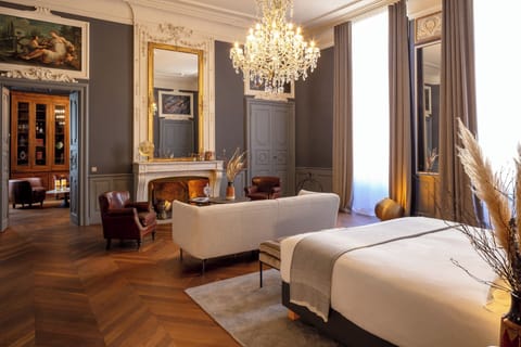 Presidential Suite | Premium bedding, memory foam beds, free minibar items, in-room safe