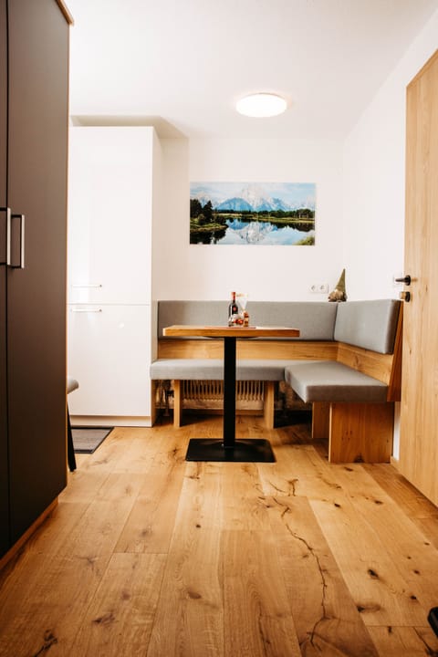 Appartement Deluxe 3 Personen mit Terasse - Appartements Kella-egg Bed and Breakfast in Brand