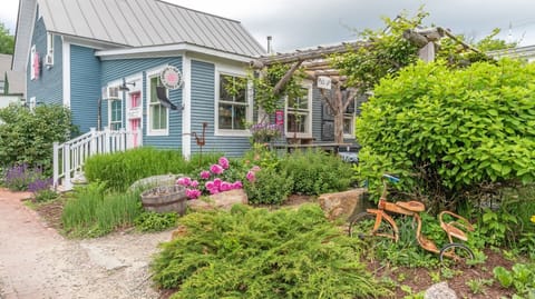 Condo, 1 Bedroom | Property grounds