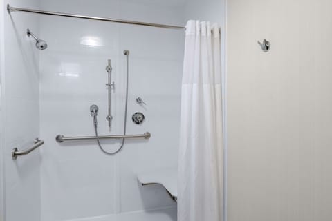 Room, 1 King Bed, Accessible, Non Smoking (Roll-in Shower) | Bathroom shower