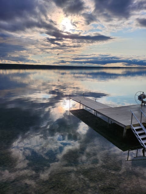 The lake is your front yard!
