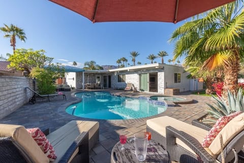 Nothing But Good Times - Enjoy the private pool and Mist system. Views!. 