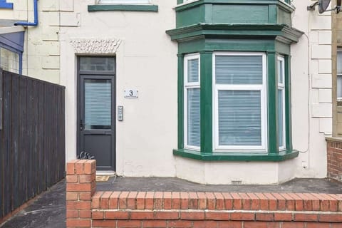 Ocean Breeze, Scarborough - Stay North Yorkshire