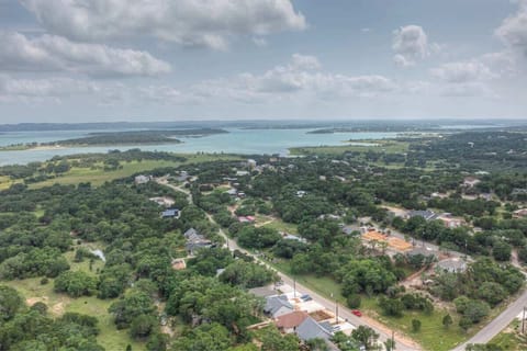 Lavaca house is located just a short 3.5 mile drive to the Canyon Lake Marina! 