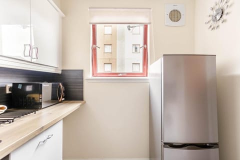 Apartment | Private kitchen | Fridge, microwave, oven, stovetop