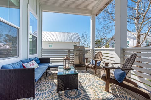 2nd Floor Outdoor Living