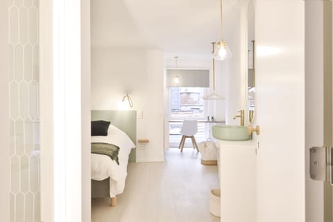 Classic Double Room, Private Bathroom (3)