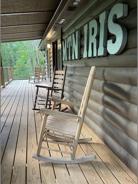 Pull up a rocker and sit a spell.