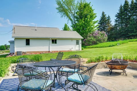 Central Lake Vacation Rental | 2BR | 1BA | 1,270 Sq Ft