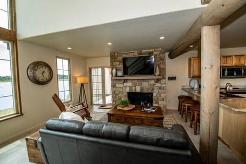 Kick back in this modern living room, or step out onto the patio for some fresh mountain/lake air!