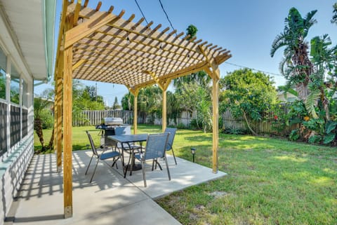 Port Orange Vacation Rental | 2BR | 1.5BA | 1,400 Sq Ft | Single-Story Home