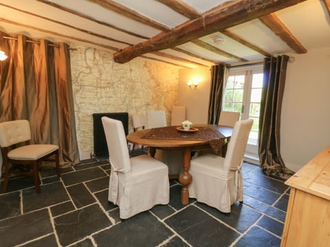 Cottage | Interior