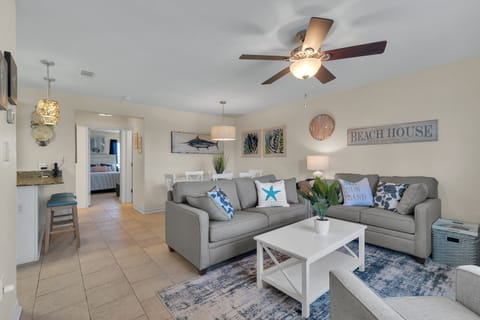 Open floorplan living, dining, kitchen area