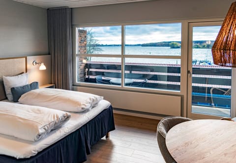 Family Apartment | Hypo-allergenic bedding, individually decorated, free WiFi, bed sheets