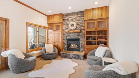 The Harborside Haven (4905)