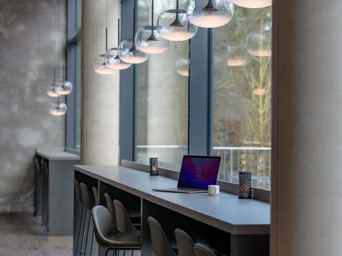 Daily buffet breakfast (EUR 18.00 per person)