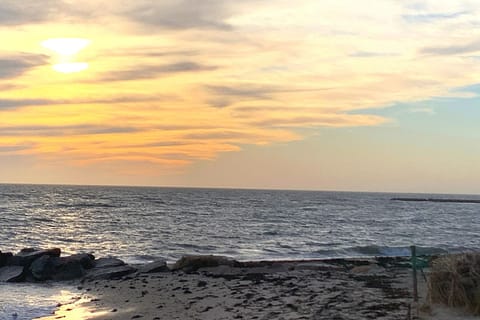 Pleasant Street Beach