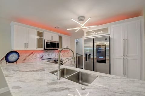 0e321221 5a0b 4422 be5a 7dfa6e2440b4