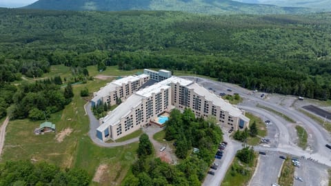 A view of the Silver Creek building in the summer.