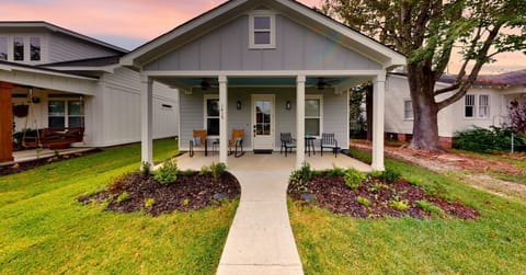 Welcome to Sea Breeze Cottage!