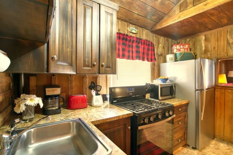 Microwave, Coffee Maker, Toaster, Assorted Spices Included.