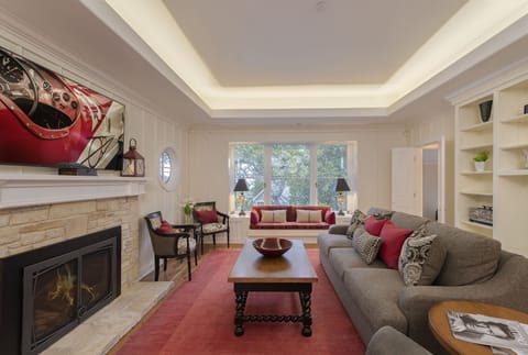 Welcome to Mar Rosas! Carmel-by-the-Sea Vacation Home