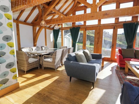 Cottage | Interior