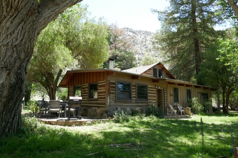the Meadowlands Cottage is a one story wing of the Kernville Ranch house