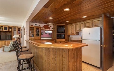 Walkout basement wet bar