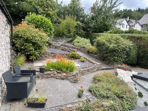 Standard Single Room, Shared Bathroom | Terrace/patio