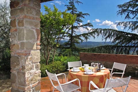 Honeymoon House, 3 Bedrooms, 2 Bathrooms, Mountainside (Casa Citille) | Outdoor dining