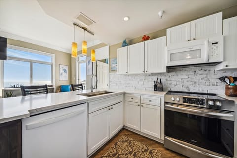 Beautifully Updated Kitchen at 1406 SeaCrest