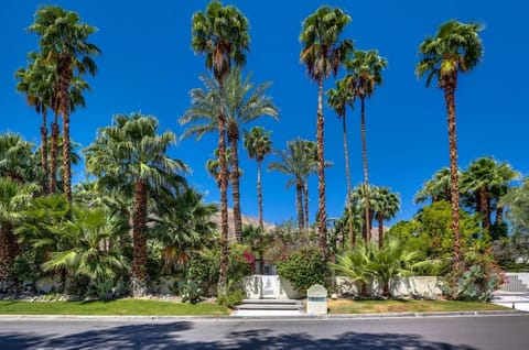 Private Estate Featuring 4 Bedrooms with 3 En Suite Baths