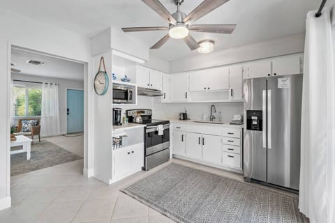 Fully equipped kitchen, just bring your culinary skills and enjoy.