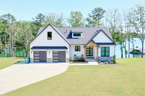 4500 square feet, 6 bedroom home, perfect location with flat lot, calm cove