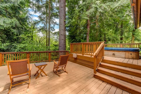 Hot tub on the deck