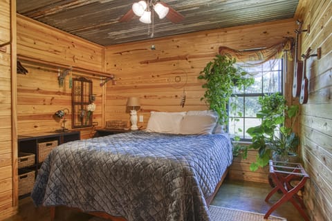 Philodendron Forest - Queen sized firm luxury mattress. 