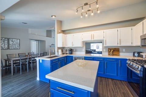 Fully Stocked kitchen