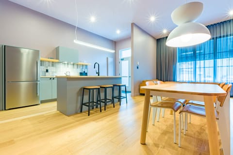Loft, 1 King Bed | Private kitchen | Full-size fridge, microwave, oven, stovetop
