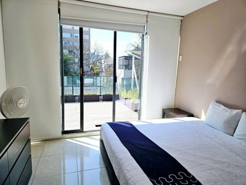 Grand Suite | Blackout drapes, iron/ironing board, free WiFi, bed sheets