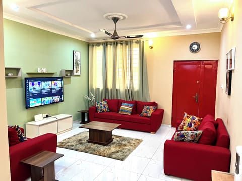 Condo, 2 Bedrooms, Balcony, Mountain View | Living area | TV