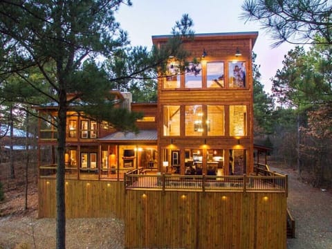 Rustic Heights - Front of Cabin (BBVC) 