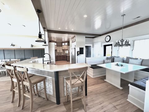 Kitchen island with seating for 6