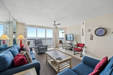 Welcome to Ashworth 1207. Check out the spectacular oceanfront views!