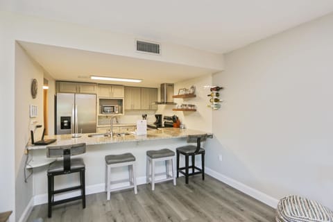 House, Multiple Beds (Buckeye Beach House) | Private kitchen